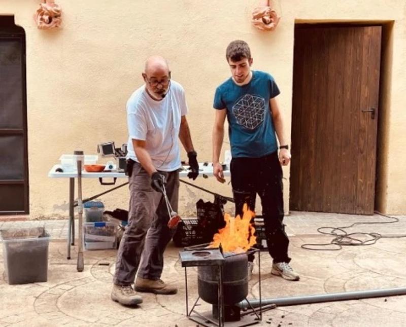 Experimentos con fuego en el campamento
