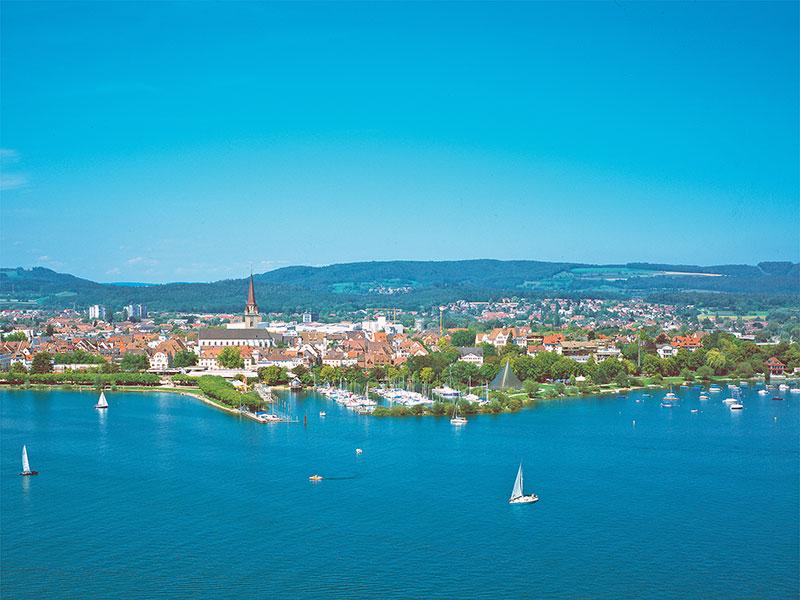 vision panoramica de la naturaleza que rodea el campamento de verano en alemania