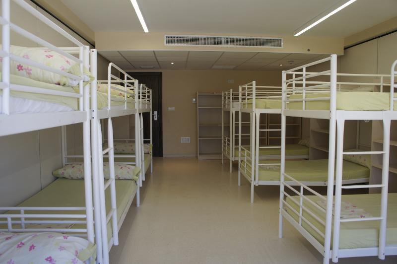 habitaciones del hostel de las vacaciones con niños