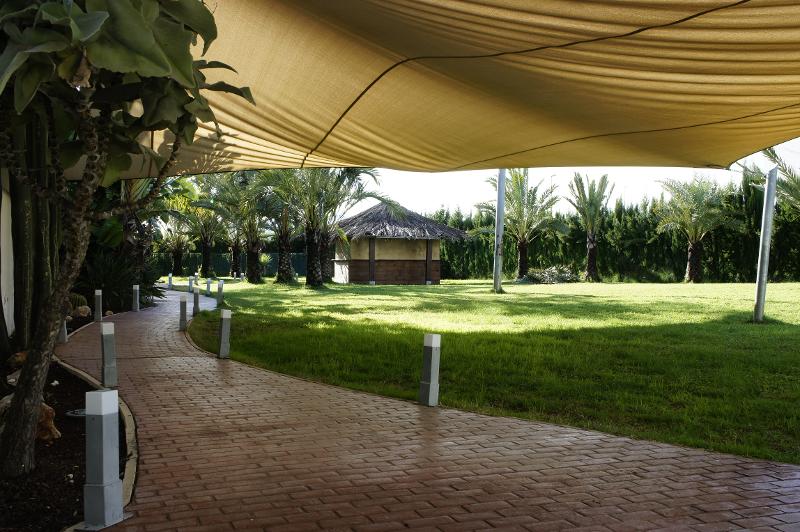 Jardín en la colonia náutica en Valencia