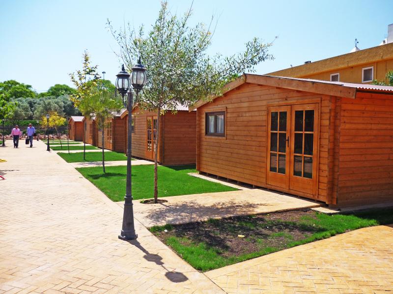 Cabañas para que se hospeden los jovenes del campamento de verano en alicante