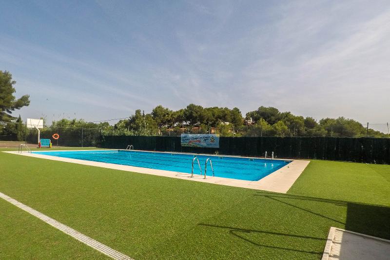 Piscina para las actividades acuaticas del campamento de verano en tarragona