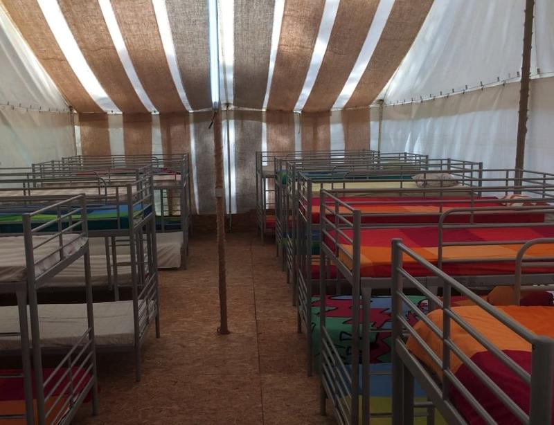 literas en el campamento de verano en portugal