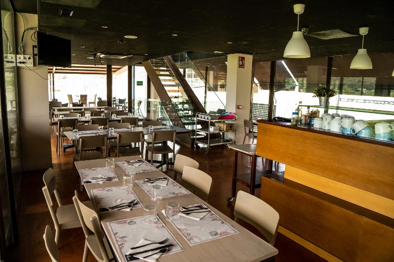 Foto del comedor de un campus de futbol valencia