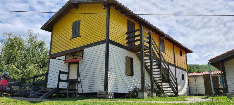 Casa rural para los jóvenes participantes del campamento multiaventura en Cantabria