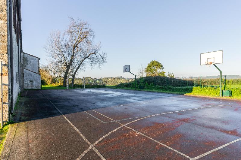 Pista deportiva de la colonia náutica