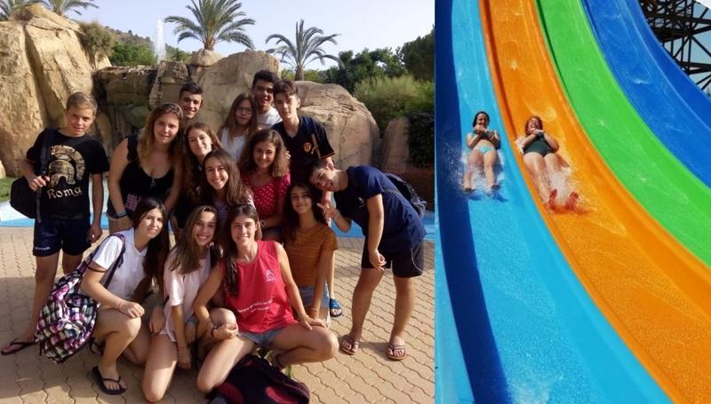 Excursión al parque acuático en las actividades extra escolares del campamento de verano en Valencia