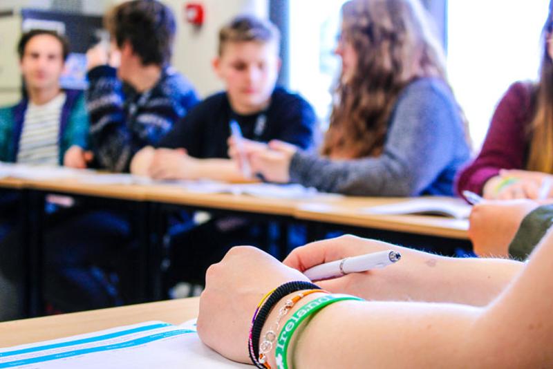 Jóvenes en los cursos de idiomas en dublin 