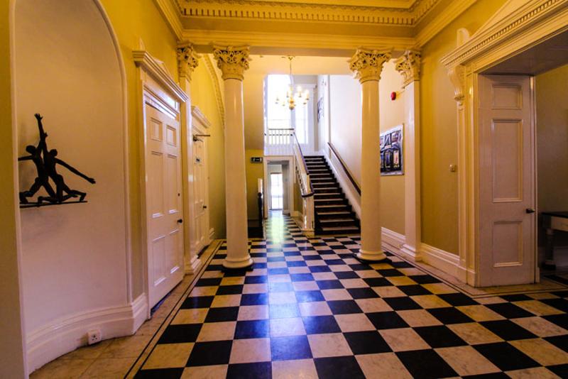 Interior de la entrada de la escuela en los cursos de idiomas en dublin 
