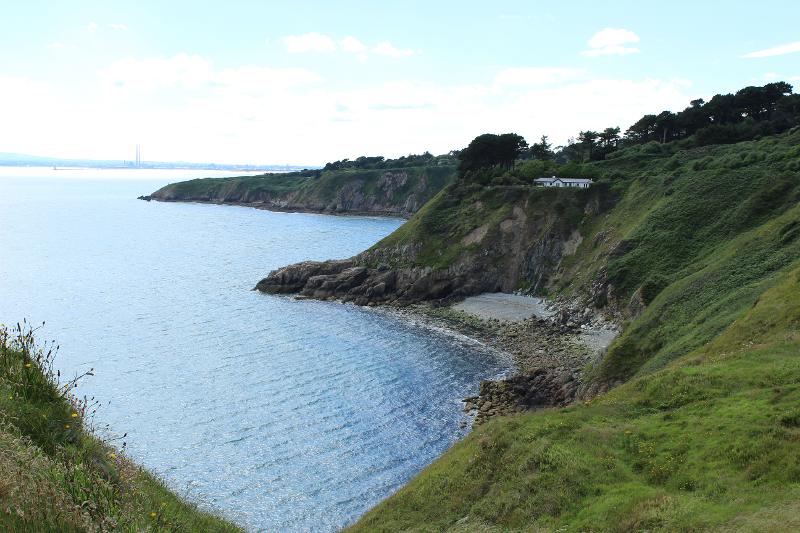 Vistas de una cala y del mar en los cursos de idiomas en dublin 