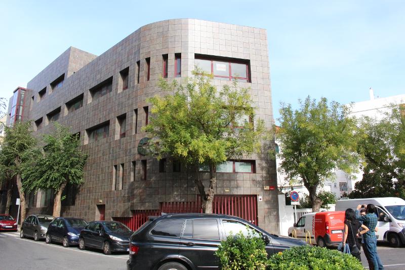 Un edificio en el curso de español en españa