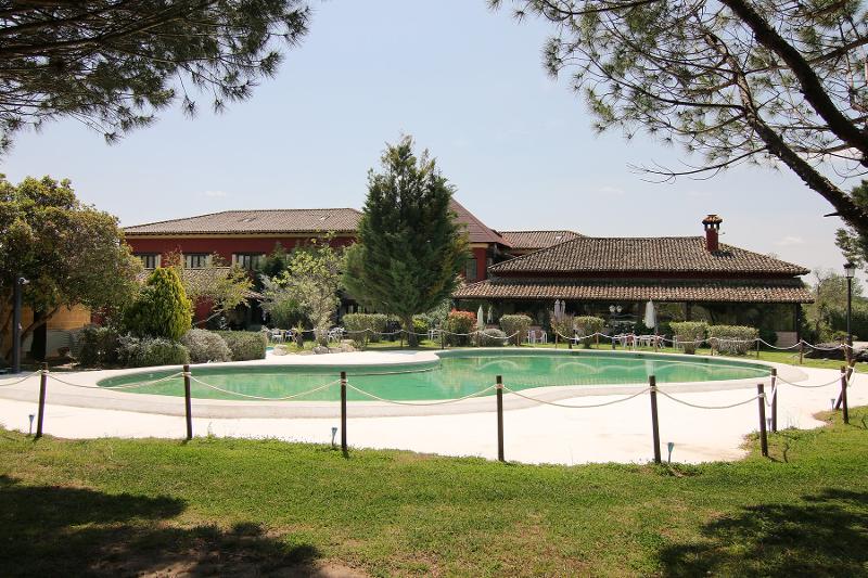 Casa con piscina y jardín en el summer camp España