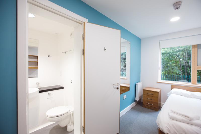 Habitación individual con baño privado en el curso ingles en inglaterra