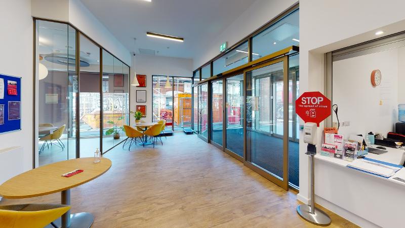 Zona de entrada en el curso de idiomas en inglaterra 