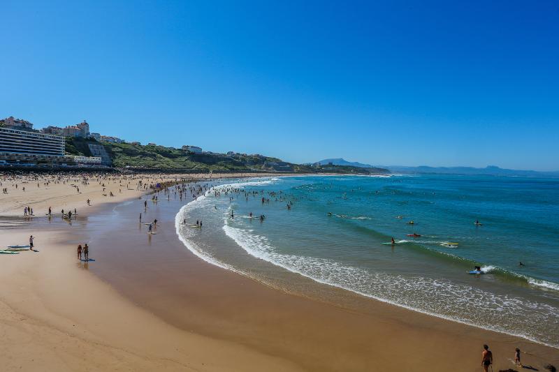Foto de la playa de Biarritz durante un curso de frances en francia