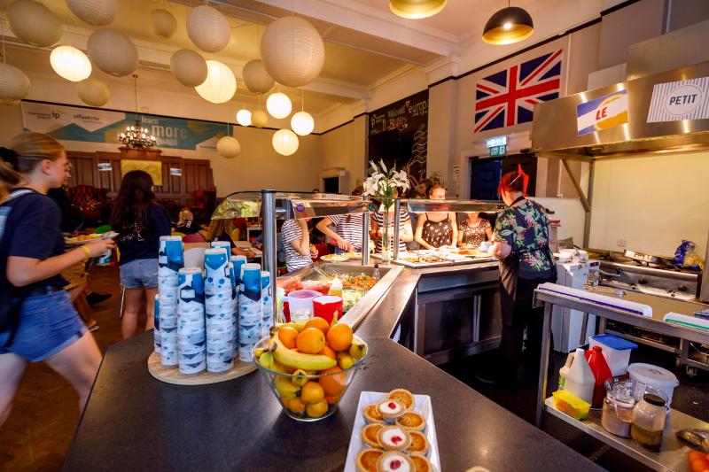 Foto del buffet disponible en tu curso de ingles inglaterra