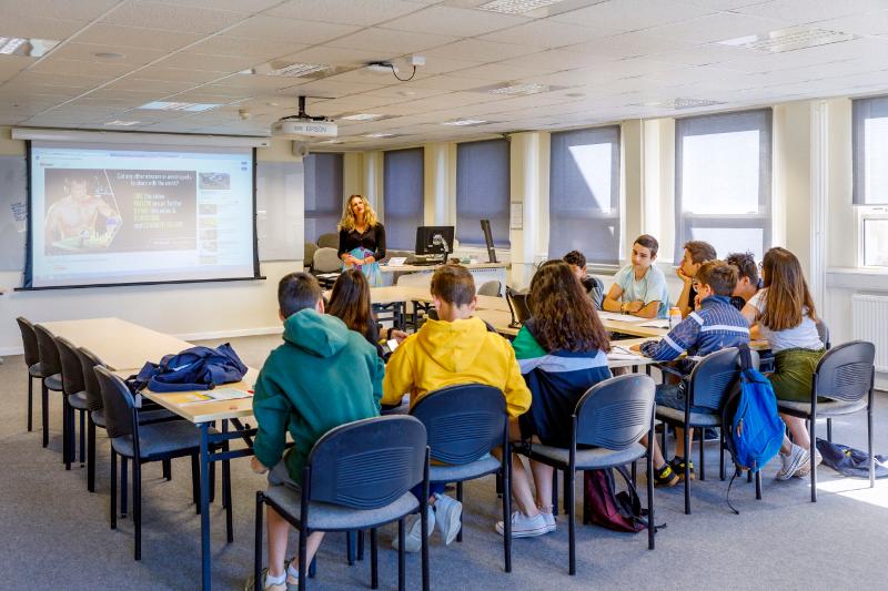 Clase reducida de inglés durante un curso de ingles en el extranjero