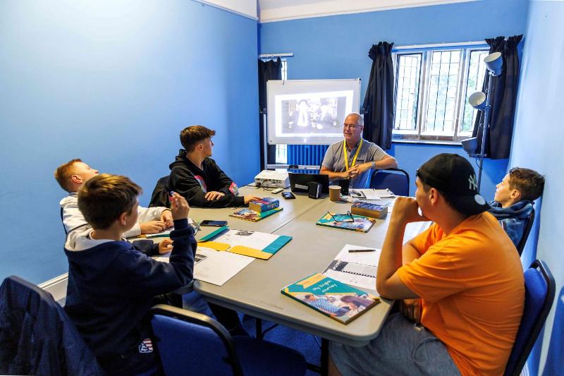 Clase de idiomas en curso de idiomas baratos