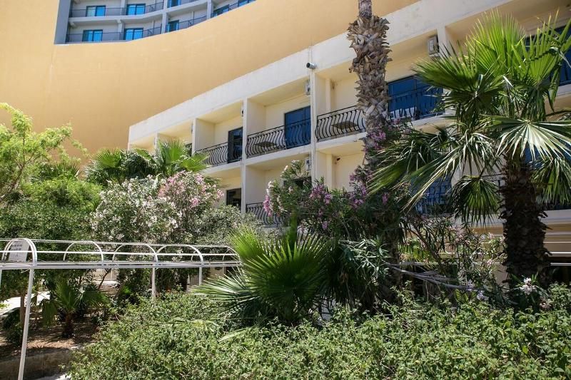Fachada de la residencia en el curso de idiomas en malta