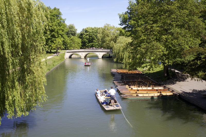 canal de los alrededores del summer camp uk