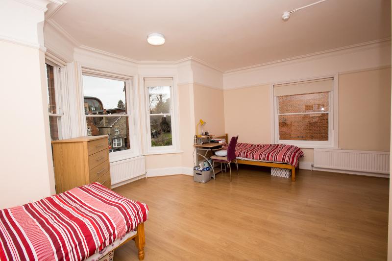 habitacion doble del summer camp uk 