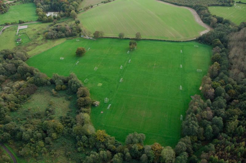 Vista del campo de cricket en el curso de ingles en inglaterra