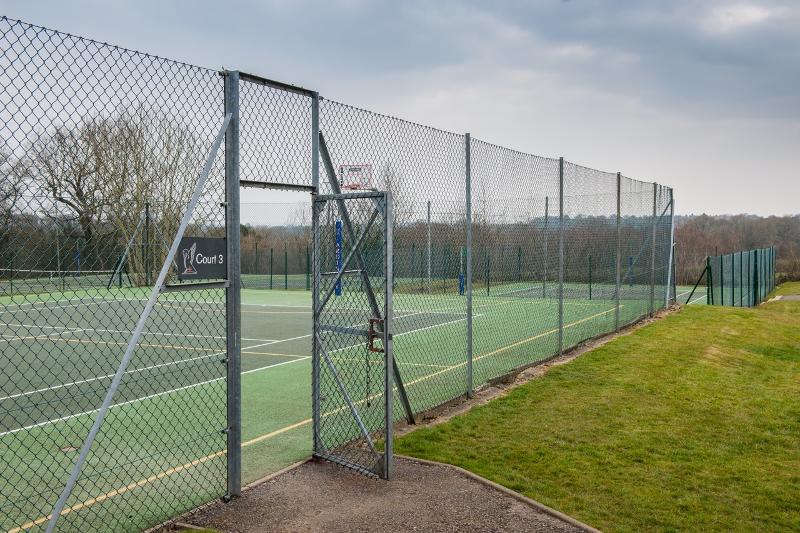 Cancha de baloncesto en el curso de idiomas en inglaterra 