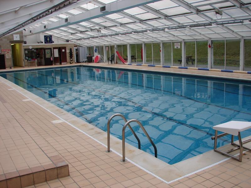 Piscina en Ardingly en el curso de idiomas en inglaterra 