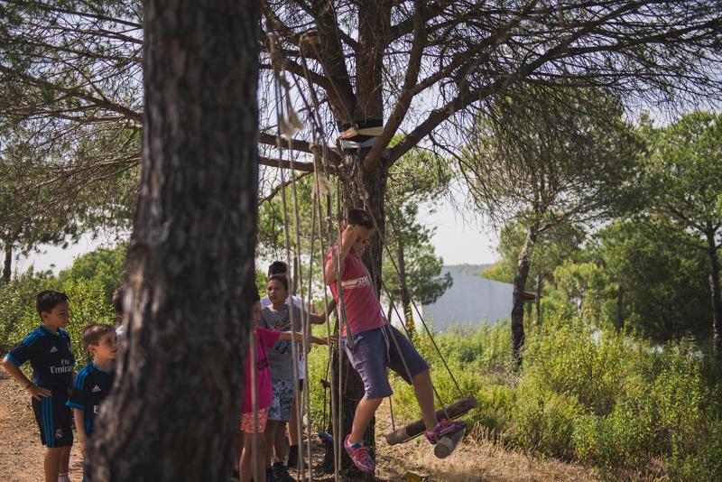 equilibrio en el campamento en huelva
