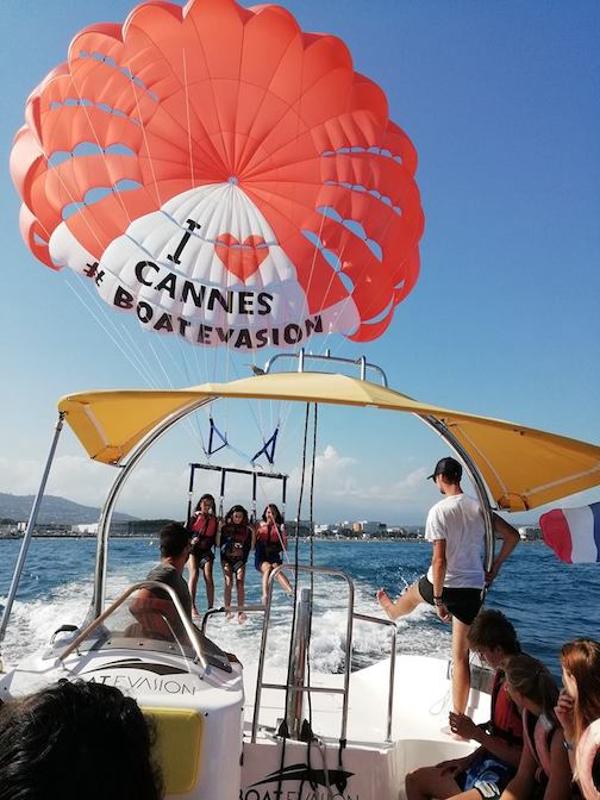 Foto en el barco en un curso de francés en Francia verano
