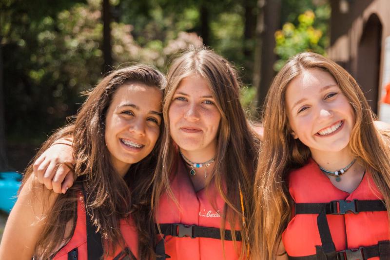 Meninas no cais do curso de inglês nos eua 