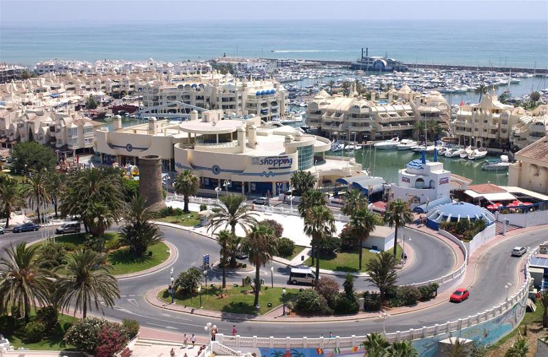 Barrio de Benalmádena desde arriba en el curso de idiomas en españa 