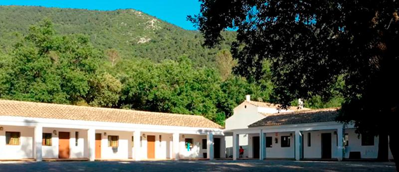 Disfruta de las vistas de un campamento jaen Instalaciones exteriores de un campamento jaen
