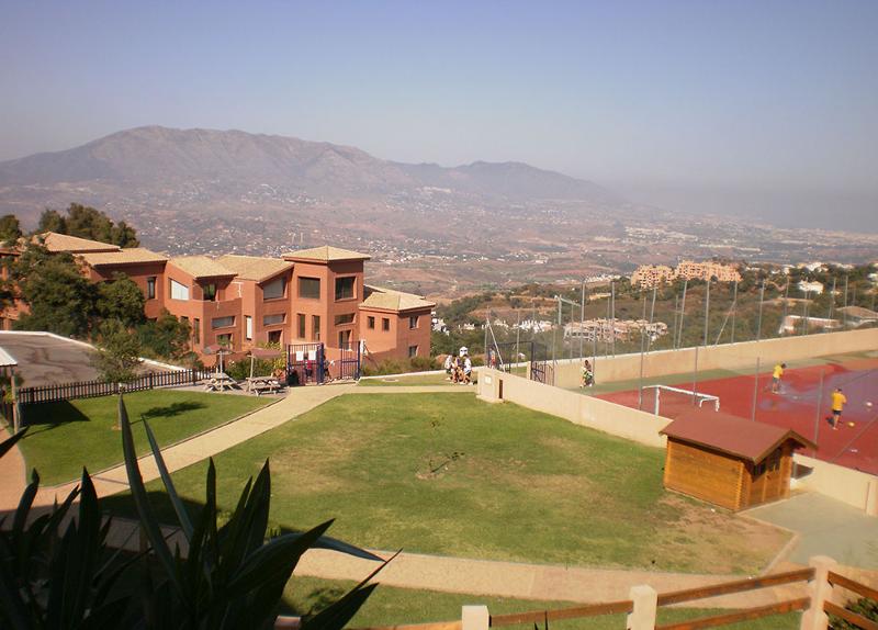 foto de unas vistas en un campamento verano marbella