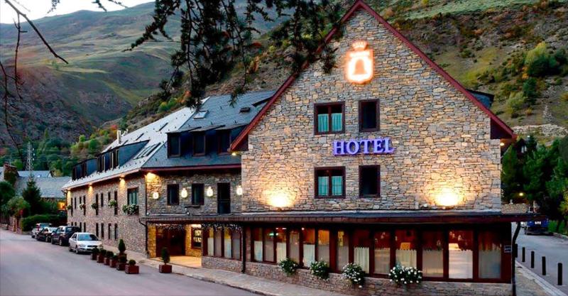 La foto de un hotel en un campamento ciclismo