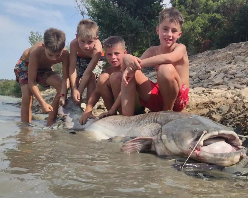 Campamento Internacional de Pesca Semana Santa - Foto 3