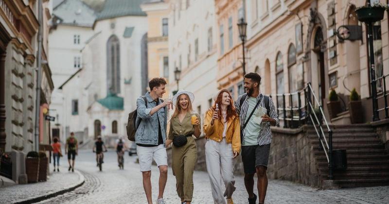 ¿Dónde viajar con amigos? Déscubrelo