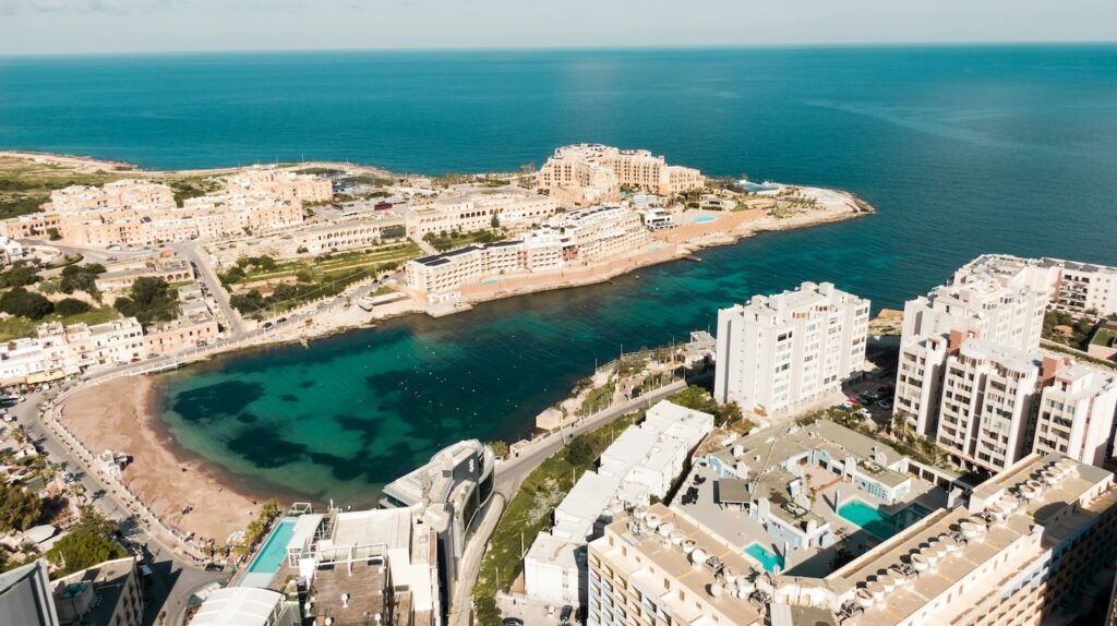 Playas preciosas en el curso de inglés en Malta