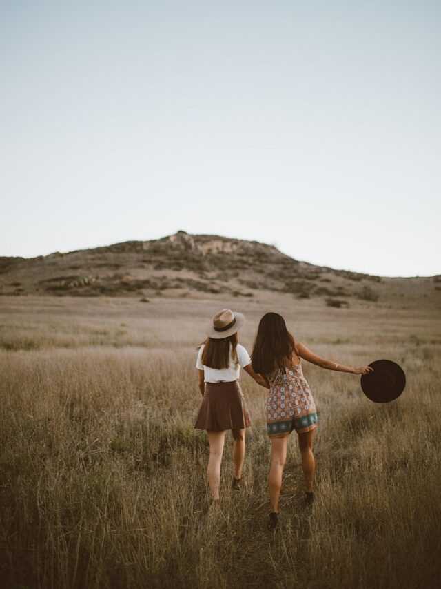 Amigas en beneficios de aprender idiomas