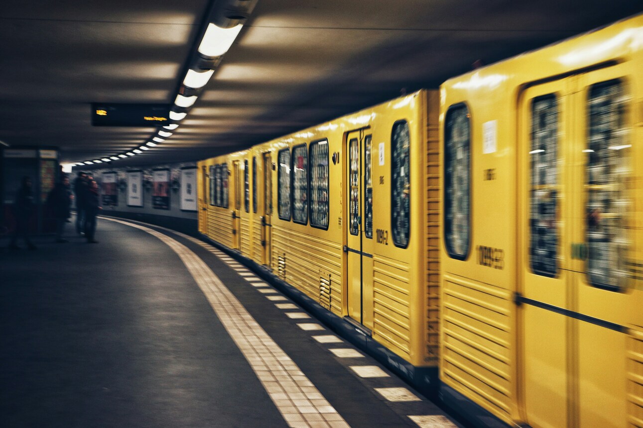 Una foto del metro de alemania en donde estudiar aleman en alemania